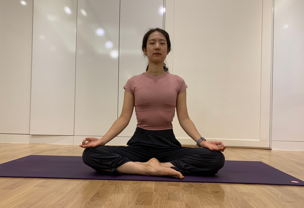 불안에 대한 요가의 이점과 수행 방법
